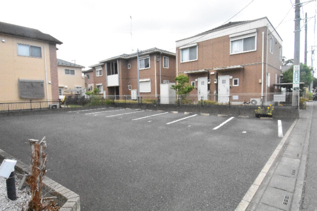 ��ʌ��k�����S�ɓޒ����h��T���ڂ̃}���V�����̒��ԏ�