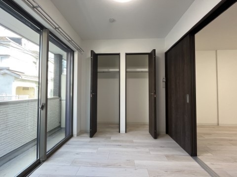 ��ʌ��t�����s�Ԑς̃A�p�[�g�̎��[