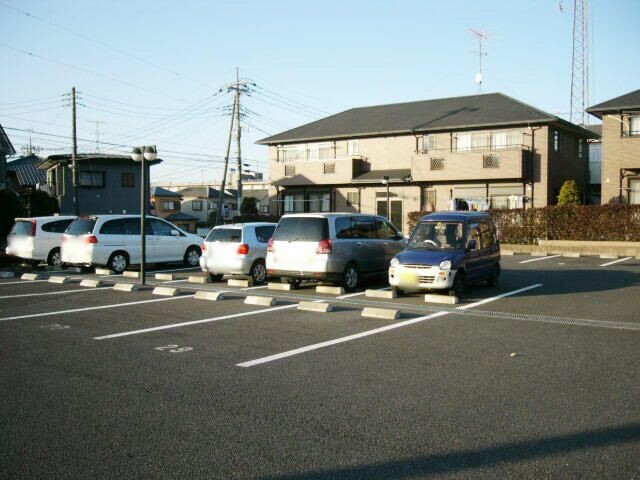 ��ʌ��������܎s��΋���̏o���̃A�p�[�g�̒��ԏ�