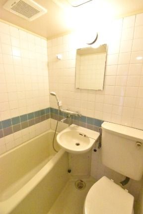 ��ʌ�����s�˒˂P���ڂ̃}���V�����̃o�X