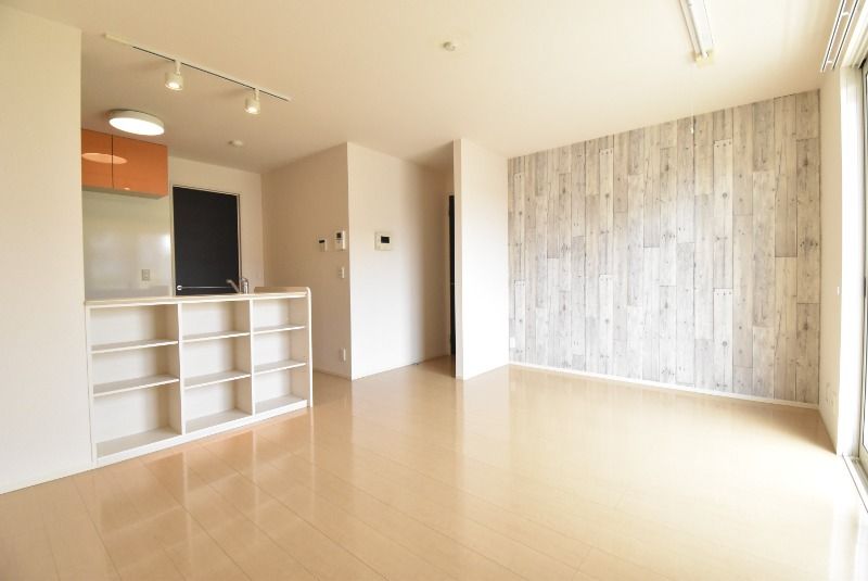 ��ʌ��������܎s��������u�Q���ڂ̃A�p�[�g�̋��ԁE���r���O