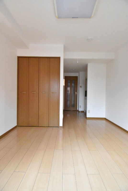 ��ʌ������s�h���R���ڂ̃}���V�����̋��ԁE���r���O