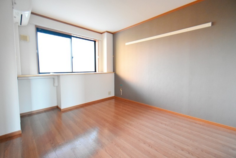 ��ʌ�����s����T���ڂ̃}���V�����̐Q��