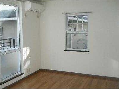 ��ʌ�����s�k����P���ڂ̃A�p�[�g�̋��ԁE���r���O