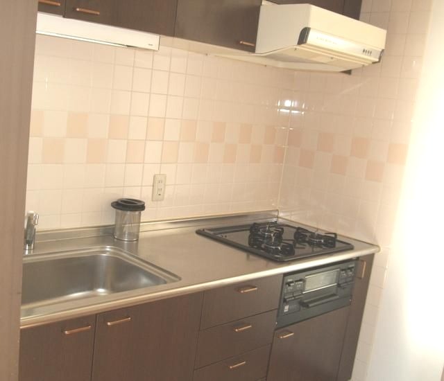 ��ʌ�����s������T���ڂ̃}���V�����̃L�b�`��