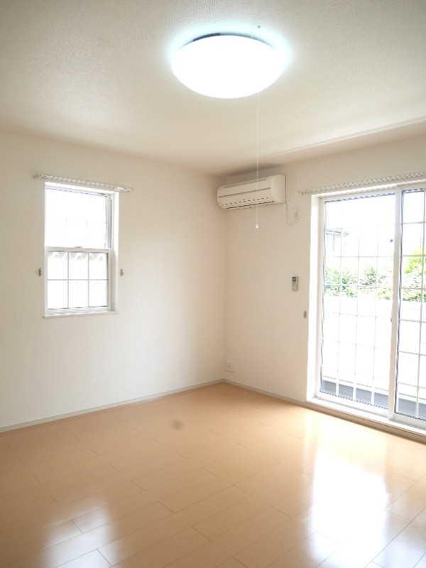 ��ʌ��������܎s�����擌��{�U���ڂ̃A�p�[�g�̋��ԁE���r���O