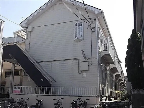 ��ʌ��������܎s��������Q���ڂ̃A�p�[�g�̌����O��