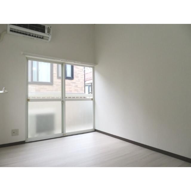 ��ʌ��������܎s��������Q���ڂ̃A�p�[�g�̋��ԁE���r���O