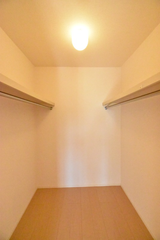 ��ʌ��z�J�s���C�N�^�E���T���ڂ̃A�p�[�g�̎��[