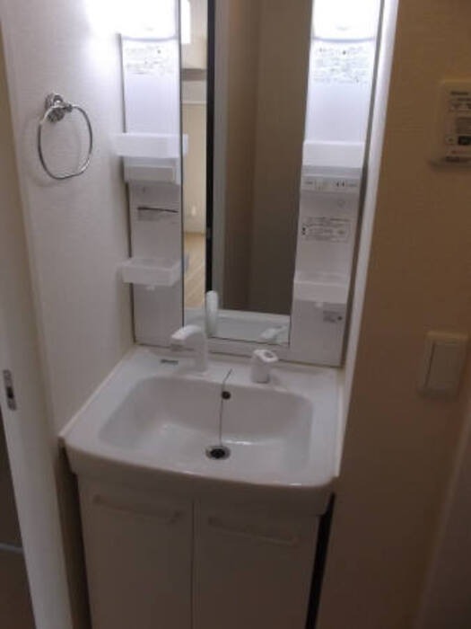 ��ʌ��z�J�s���C�N�^�E���T���ڂ̃A�p�[�g�̐��ʏ�