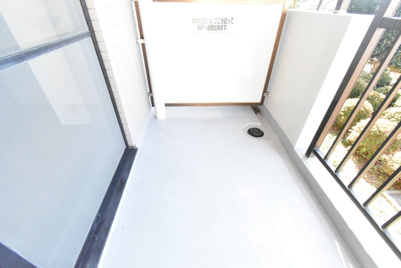 ��ʌ�����s������T���ڂ̃}���V�����̃o���R�j�[