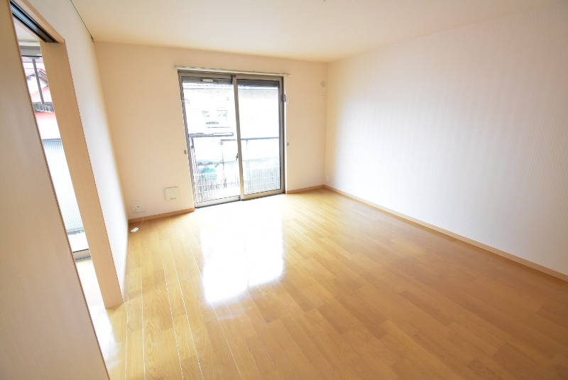 ��ʌ��������܎s����厚���V�n�̃A�p�[�g�̂��̑������E�X�y�[�X