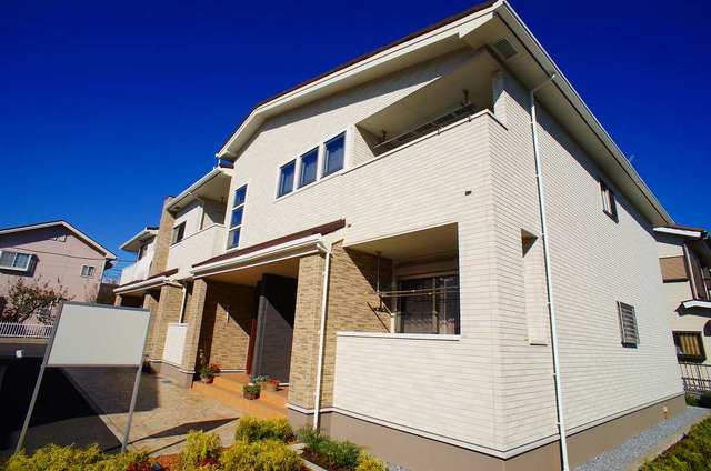 ��ʌ��z�J�s�����Q���ڂ̃A�p�[�g�̌����O��