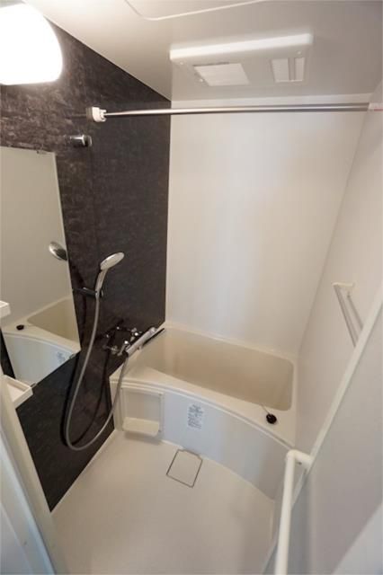 ��ʌ��������܎s��{��听���P���ڂ̃A�p�[�g�̃o�X