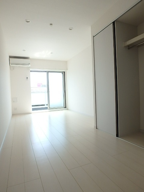 ��ʌ��������܎s�k����i���Q���ڂ̃}���V�����̋����E���r���O