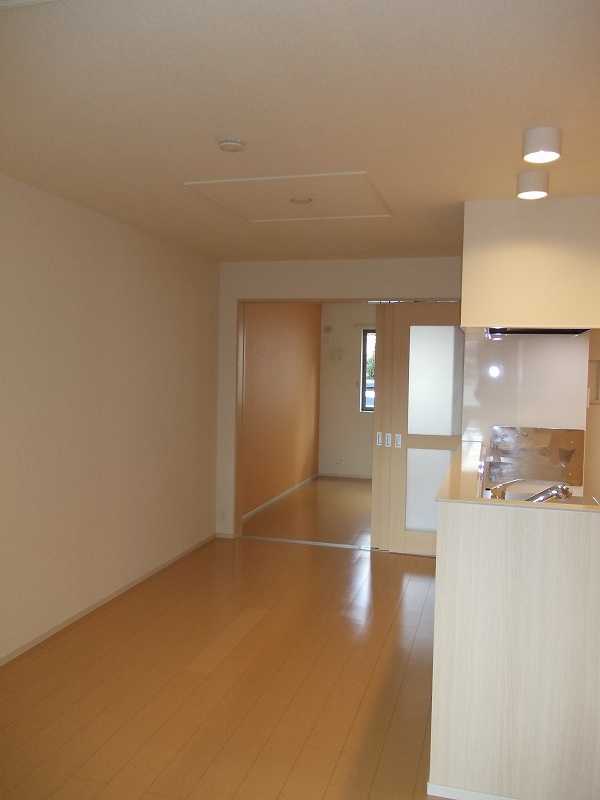 ��ʌ��z�J�s�����Q���ڂ̃A�p�[�g�̂��̑������E�X�y�[�X