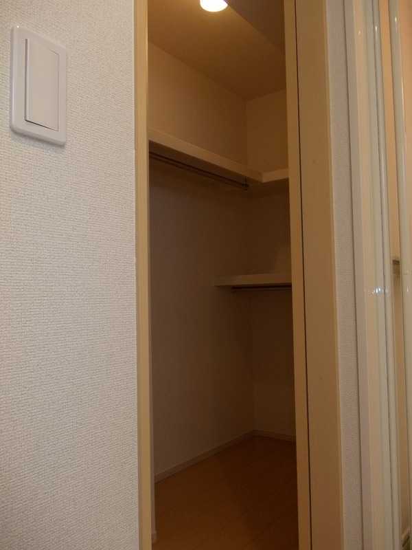 ��ʌ��z�J�s�����Q���ڂ̃A�p�[�g�̎��[