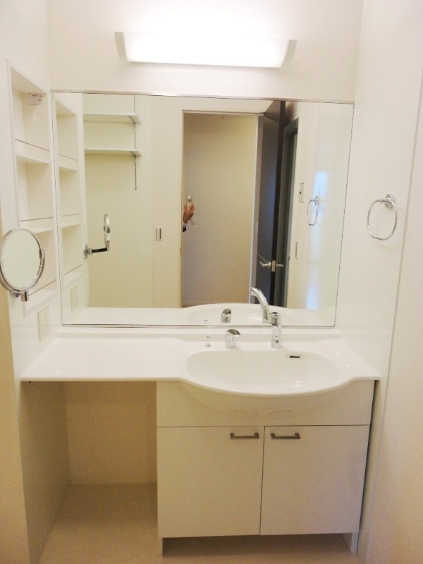 ��ʌ��������܎s�k��g�쒬�P���ڂ̃A�p�[�g�̐��ʏ�