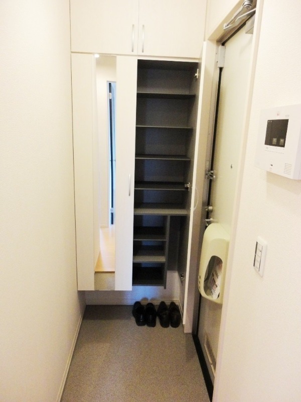 ��ʌ��������܎s�k��g�쒬�P���ڂ̃A�p�[�g�̐��ʏ�