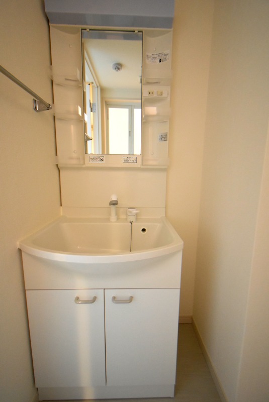 ��ʌ��������܎s�΋�厚���̃}���V�����̐��ʏ�