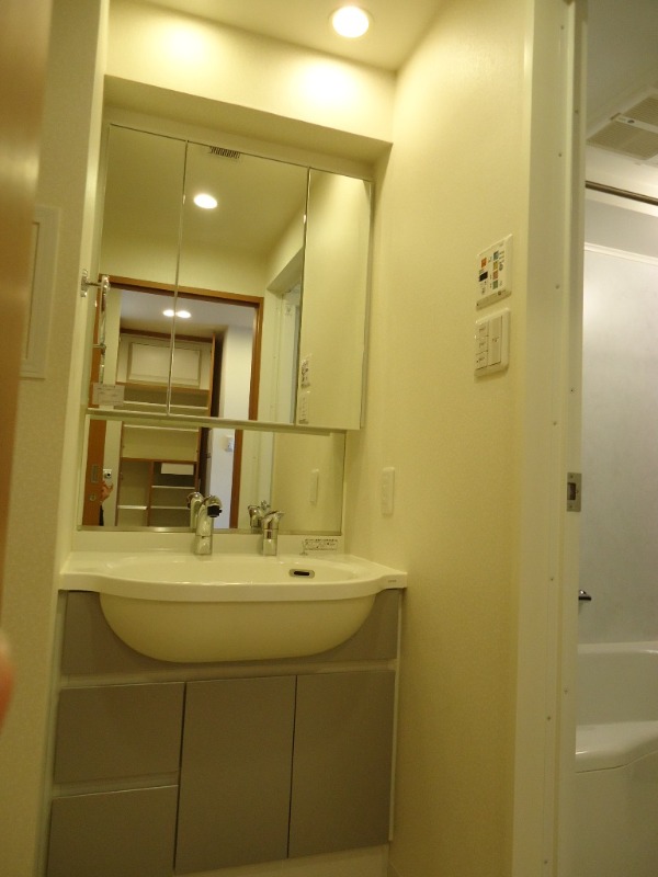 ��ʌ��������܎s��{���Ԓ��Q���ڂ̃}���V�����̐��ʏ�