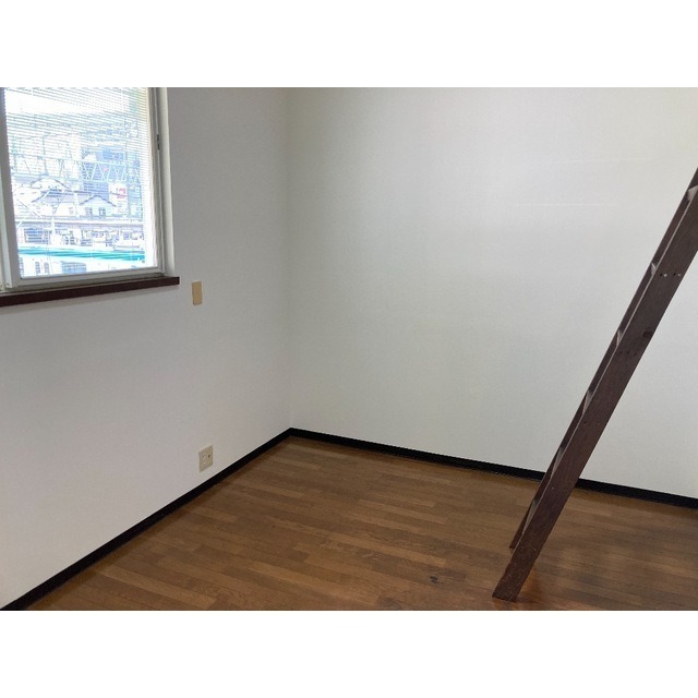 ��ʌ��������܎s��΋搼���P���ڂ̃A�p�[�g�̋����E���r���O