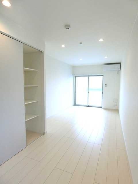 ��ʌ��@�c�s���R���ڂ̃A�p�[�g�̋��ԁE���r���O