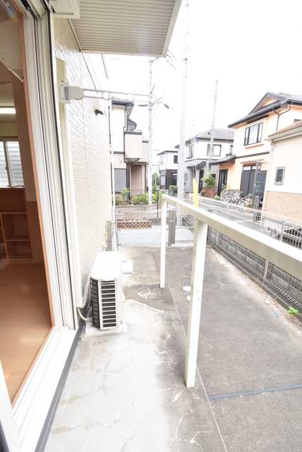 ��ʌ�����s�厚���˂̃A�p�[�g�̃o���R�j�[