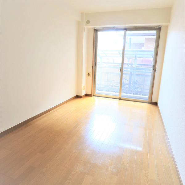 ��ʌ�����s��؂Q���ڂ̃}���V�����̂��̑������E�X�y�[�X