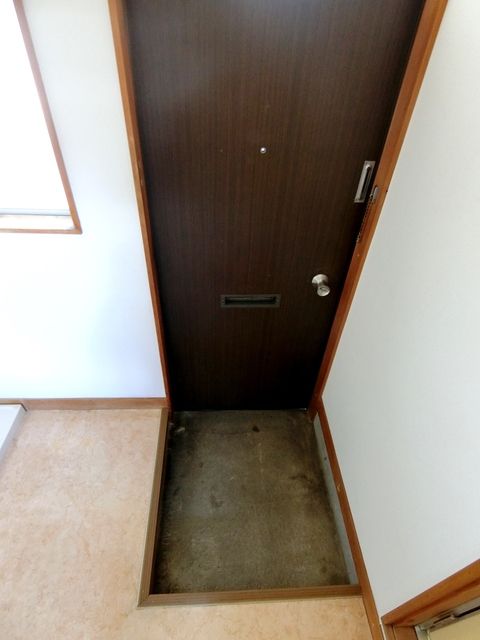 ��ʌ��������܎s�����擌��{�U���ڂ̃A�p�[�g�̌���