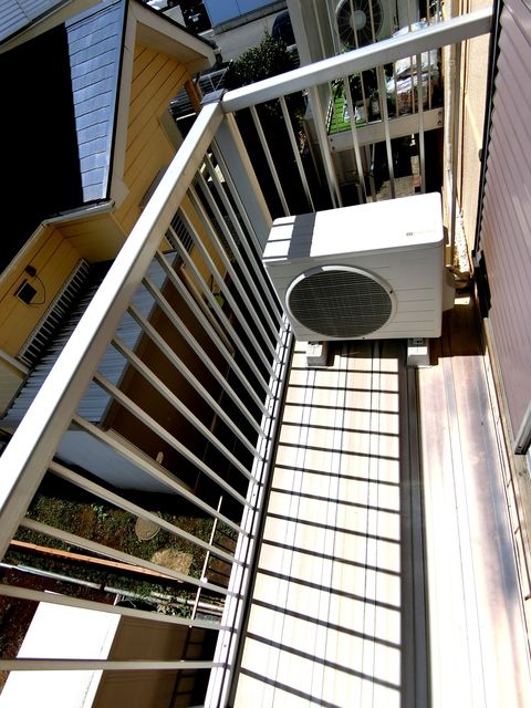 ��ʌ��������܎s�����擌��{�U���ڂ̃A�p�[�g�̃o���R�j�[