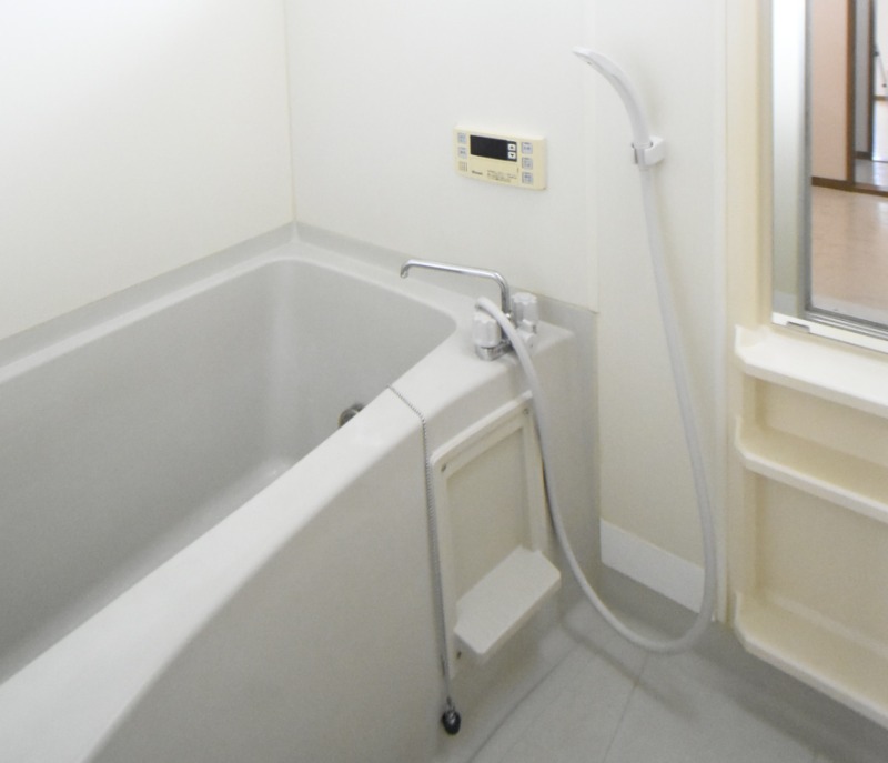 ��ʌ�����s��ԑ�R���ڂ̃A�p�[�g�̃o�X