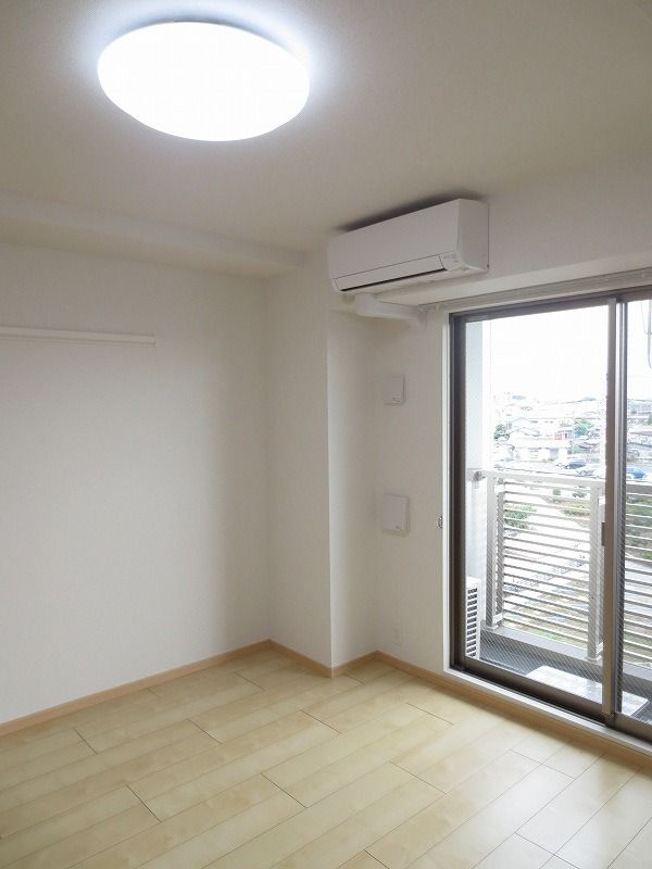 ��ʌ������s��ʖ�̃}���V�����̋��ԁE���r���O