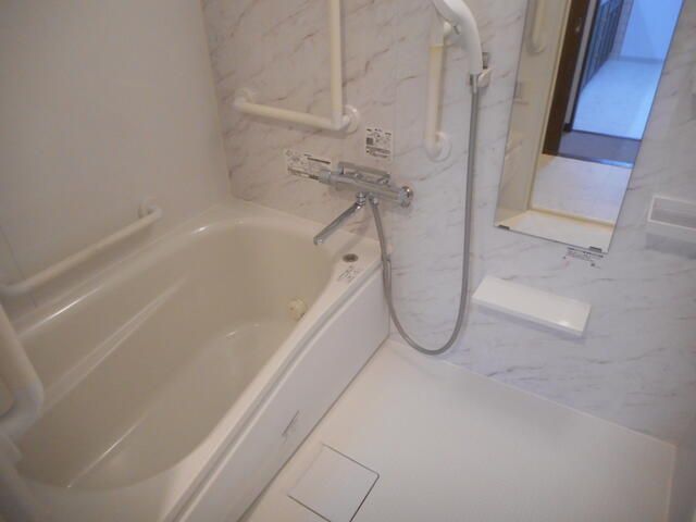 ��ʌ��������܎s������[��R���ڂ̃}���V�����̃o�X