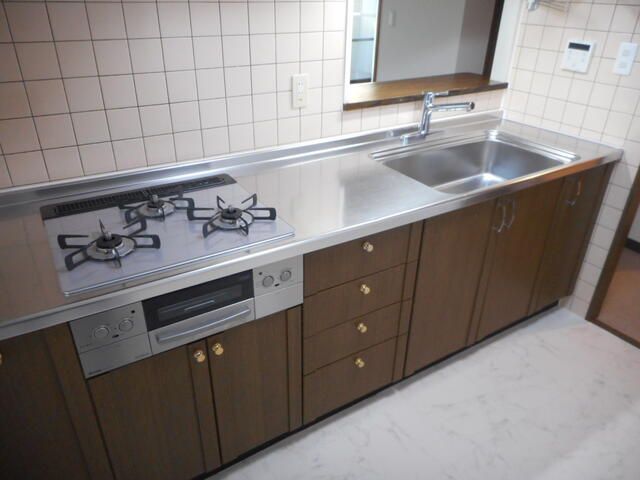 ��ʌ��������܎s������[��R���ڂ̃}���V�����̃L�b�`��