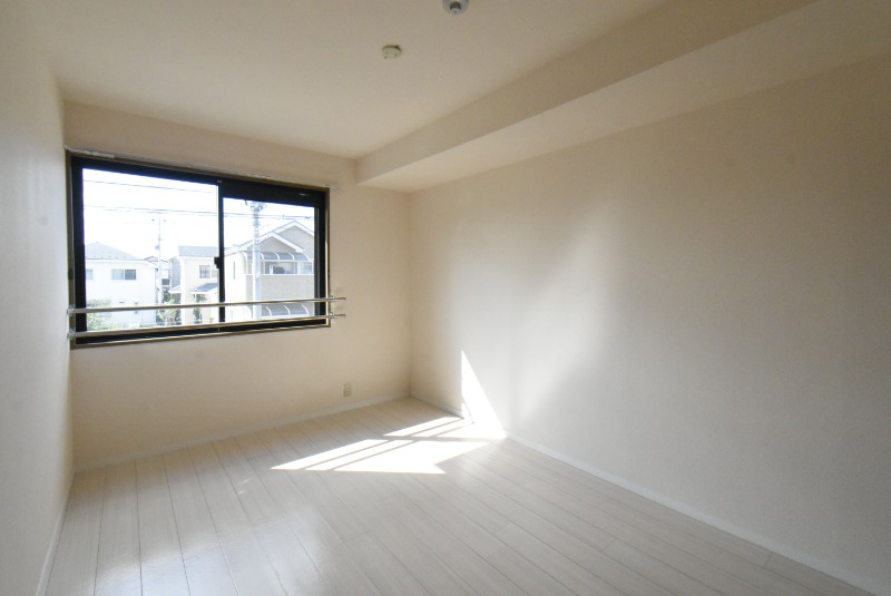 ��ʌ�����s��ԑ�R���ڂ̃A�p�[�g�̂��̑������E�X�y�[�X