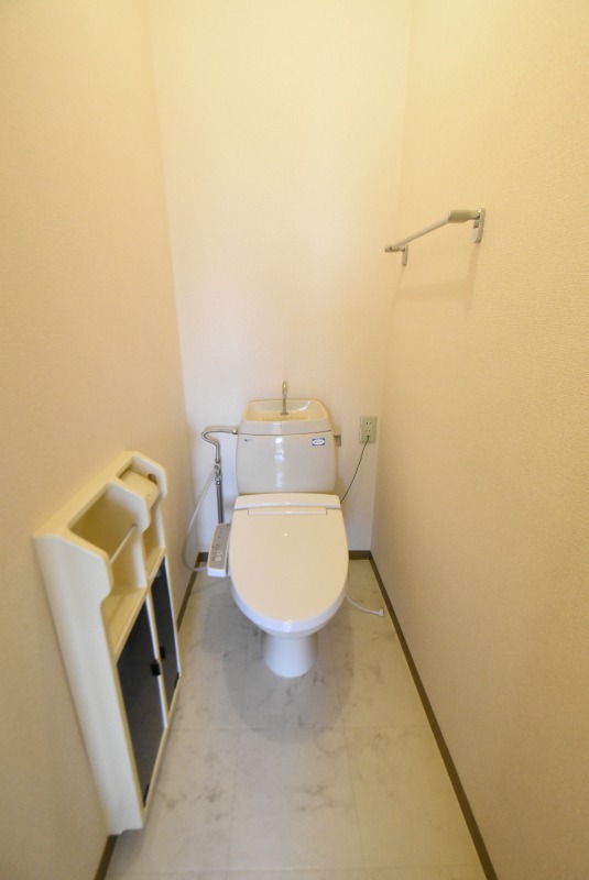 ��ʌ�����s��ԑ�R���ڂ̃A�p�[�g�̃g�C��