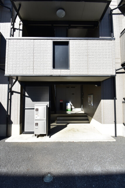 ��ʌ��������܎s����厚�󗈂̃A�p�[�g�̃G���g�����X