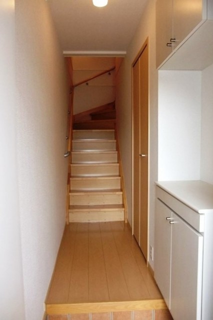 ��ʌ��k�����S�ɓޒ��厚�����̃A�p�[�g�̌���