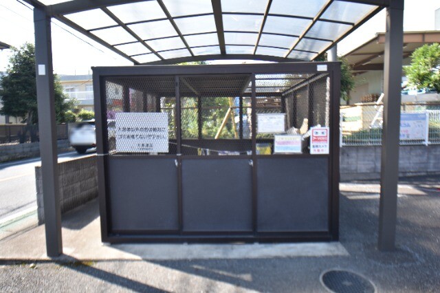 ��ʌ��k�����S�ɓޒ��厚�����̃A�p�[�g�̂��̑�