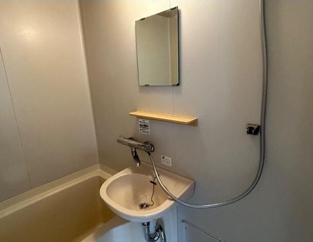 ��ʌ��������܎s�΋�n��P���ڂ̃A�p�[�g�̐��ʏ�