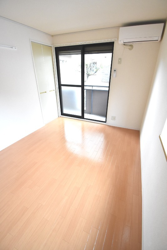 ��ʌ��������܎s�k����i���Q���ڂ̃A�p�[�g�̋��ԁE���r���O