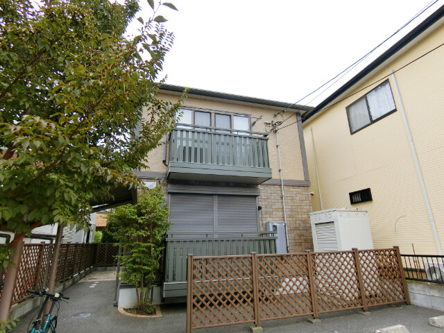 ��ʌ��������܎s�k��{�����Q���ڂ̃A�p�[�g�̌����O��