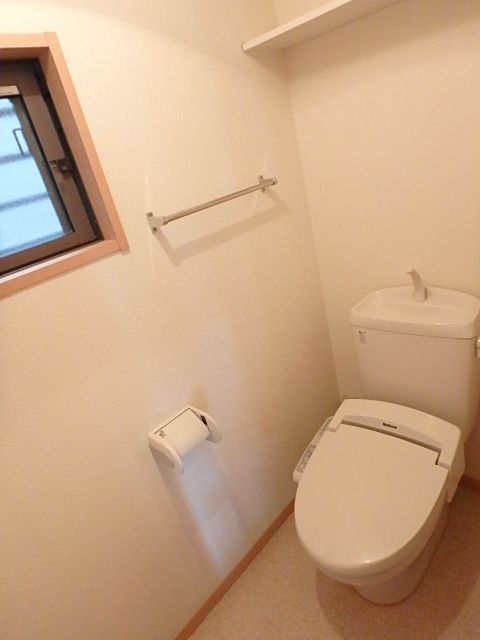 ��ʌ��������܎s�k��{�����Q���ڂ̃A�p�[�g�̃g�C��