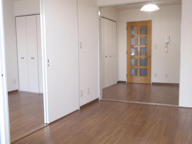 ��ʌ�����s�˒˂Q���ڂ̃}���V�����̂��̑������E�X�y�[�X