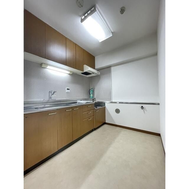 ��ʌ�����s�{���Q���ڂ̃}���V�����̃L�b�`��