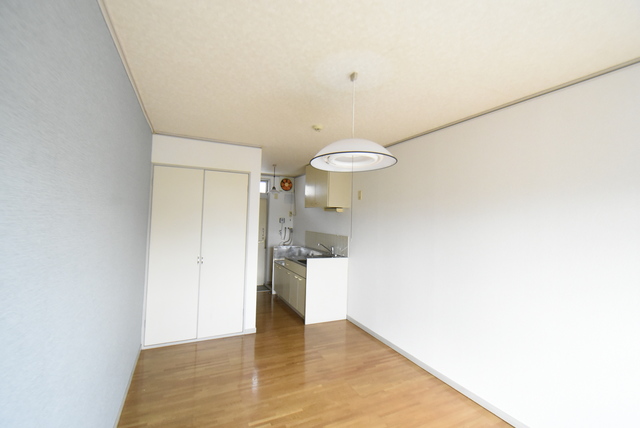 ��ʌ��������܎s�����擌��{�P���ڂ̃A�p�[�g�̋����E���r���O