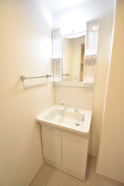 ��ʌ��������܎s��{��g�~���R���ڂ̃}���V�����̐��ʏ�