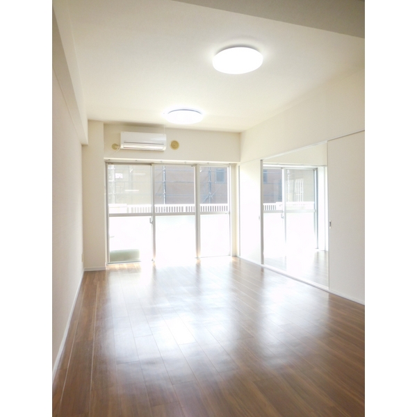 ��ʌ��z�J�s���������Q���ڂ̃}���V�����̂��̑������E�X�y�[�X