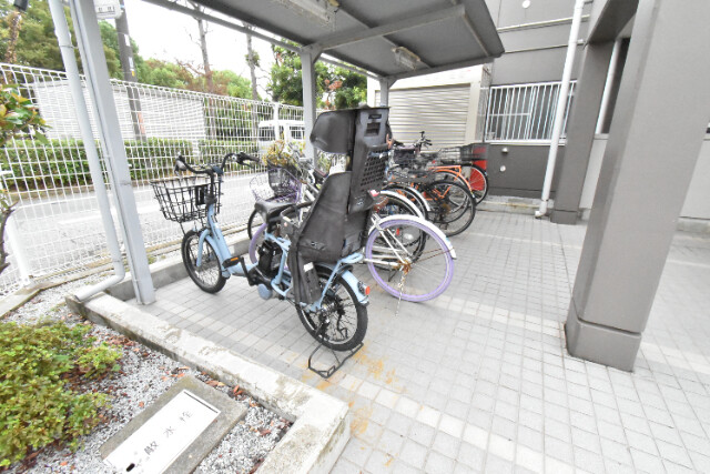 ��ʌ��z�J�s���������Q���ڂ̃}���V�����̂��̑�